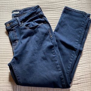 Levi jeans
